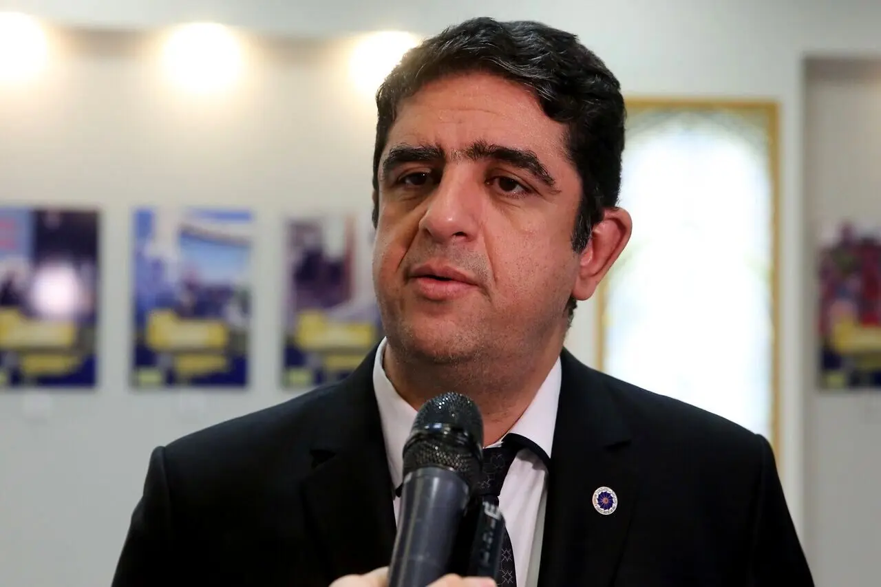 اتاق بازرگانی: بوروکراسی و امضاهای طلایی مانع بازسازی اقتصاد پساجنگ است