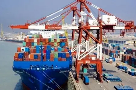 دبیر انجمن کشتیرانی: خبر توقف کشتی‌ها کاملاً بی‌اساس است