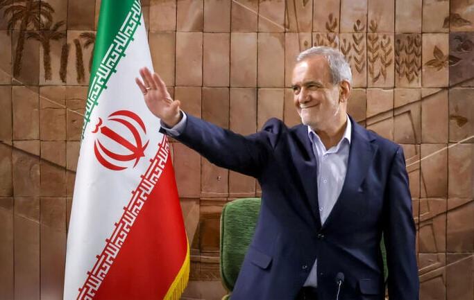 دولت وفاق در یک سالگی؛ از وعده رفع فیلترینگ تا مذاکره غیرمستقیم/وحدت ملی، کلید عبور از بحرانها