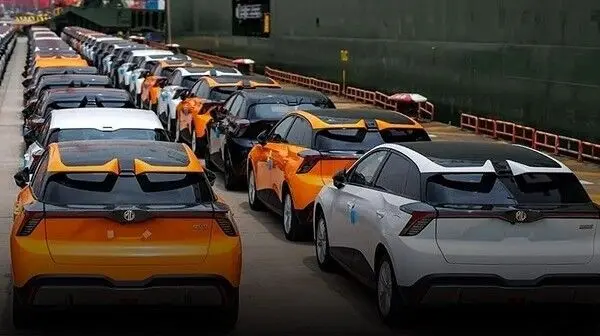 بخشنامه واردات خودرو؛ امید یا چالش برای ایرانیان خارج‌نشین؟